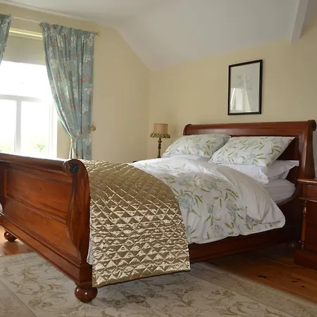 Guaire House Bed & Breakfast